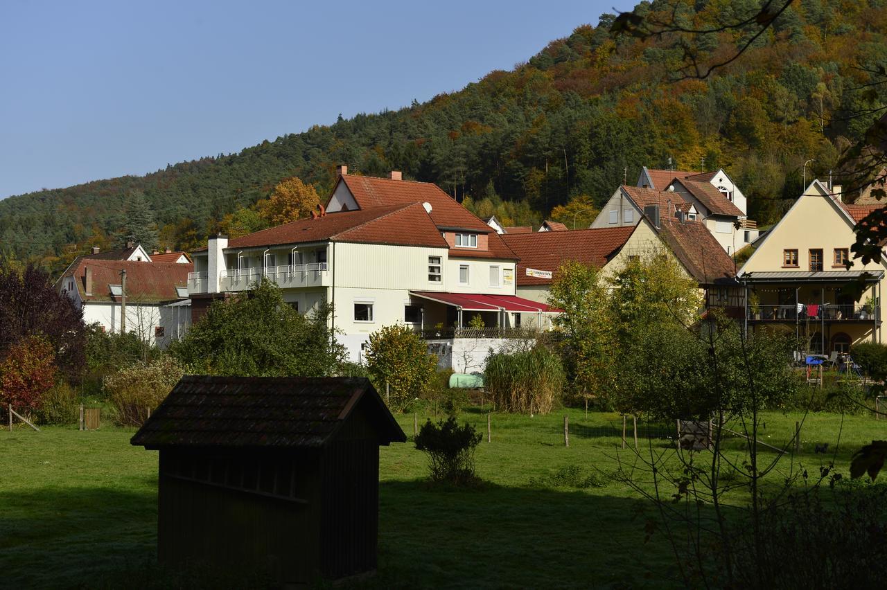 Landhotel Zur Wegelnburg Bruchweiler-Bärenbach 외부 사진